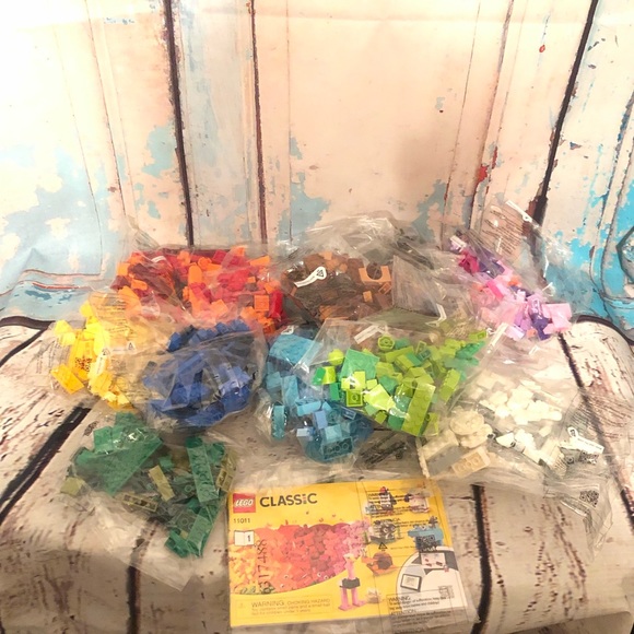 Lego Classic Animal 11011 Building Set 1500 Pieces - Picture 3 of 8